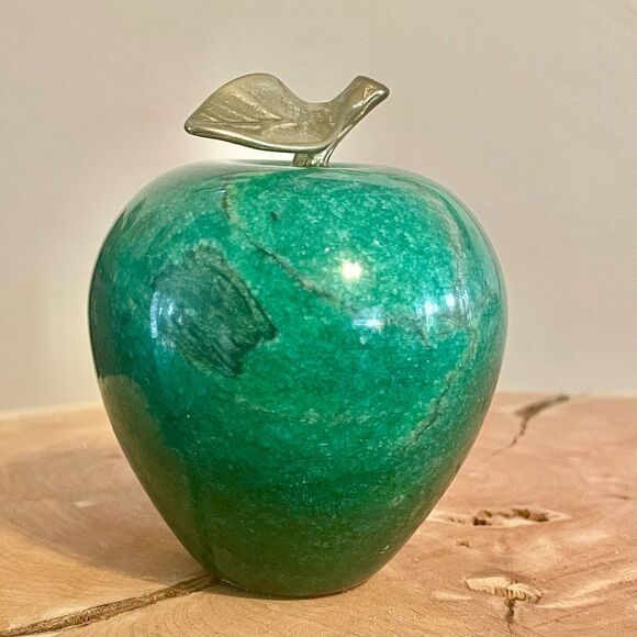 Artisan Alabaster Green Apple Paperweight w/Green Leaf Stem Vintage 80s Decor - Picture 2 of 4
